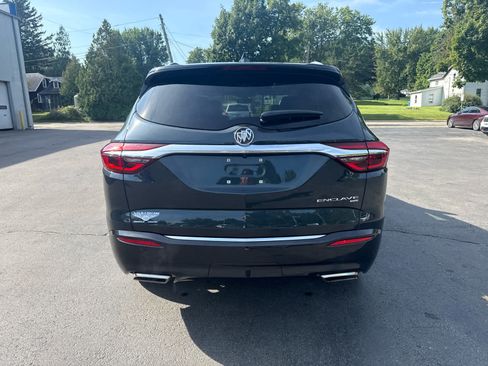 Used 2019 Buick Enclave Essence AWD/4WD image 4
