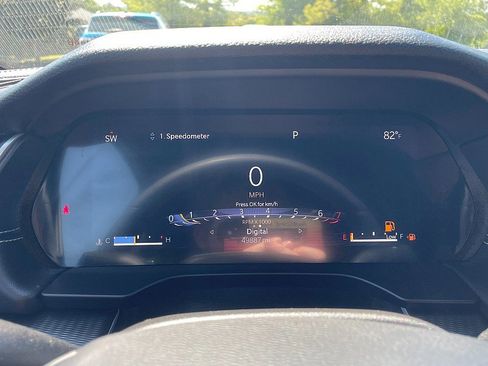 Used 2024 Jeep Grand Cherokee L Laredo image 15