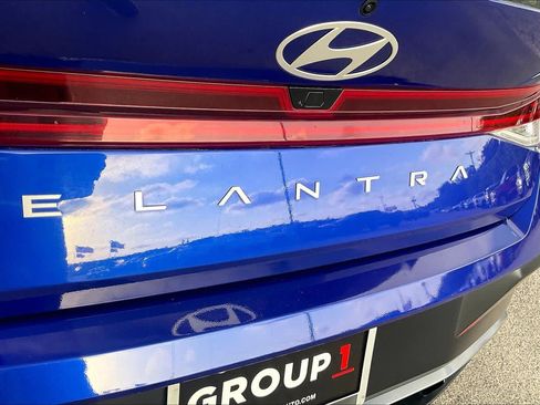 Used 2025 Hyundai Elantra SEL FWD image 10