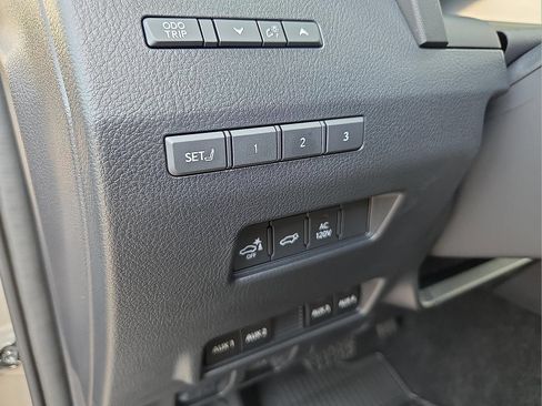 Used 2026 Lexus GX 550 AWD/4WD image 11
