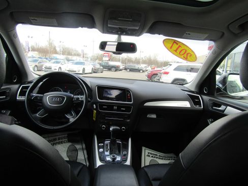 Used 2017 Audi Q5 2.0T Premium Plus w/ Technology Package image 26