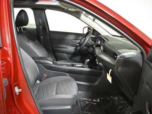 Certified 2025 Nissan Kicks SV w/ SV Premium Package AWD/4WD image 31