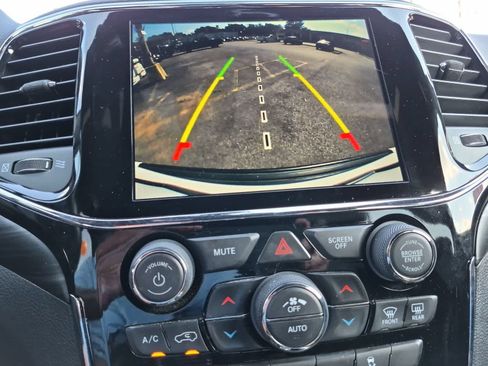 Used 2020 Jeep Grand Cherokee Laredo w/ Laredo X Package RWD image 28