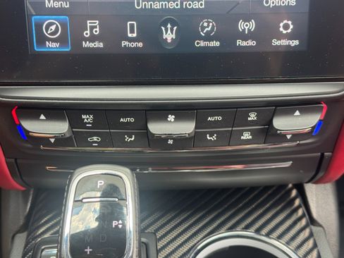 Used 2019 Maserati Quattroporte S GranLusso RWD image 32