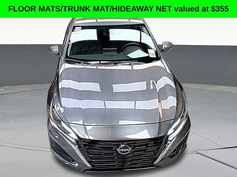 Used 2023 Nissan Altima 2.5 SV image 2