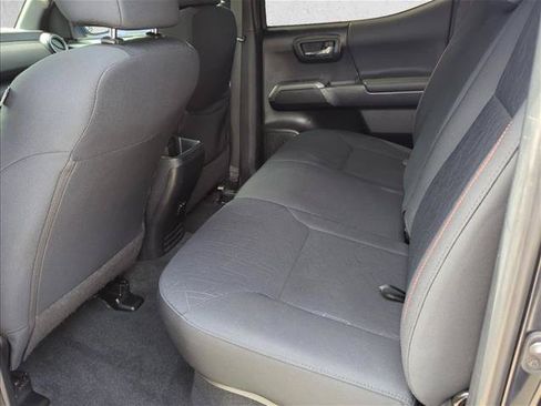 Used 2019 Toyota Tacoma TRD Sport RWD image 11