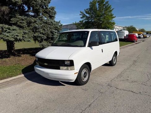 Used 1999 Chevrolet Astro Passenger RWD image 2
