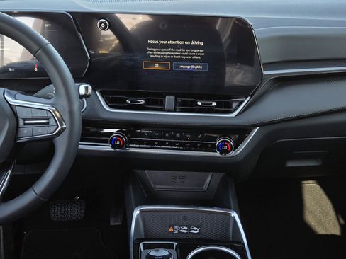 New 2026 Chevrolet Equinox LT w/ Convenience Package II image 19