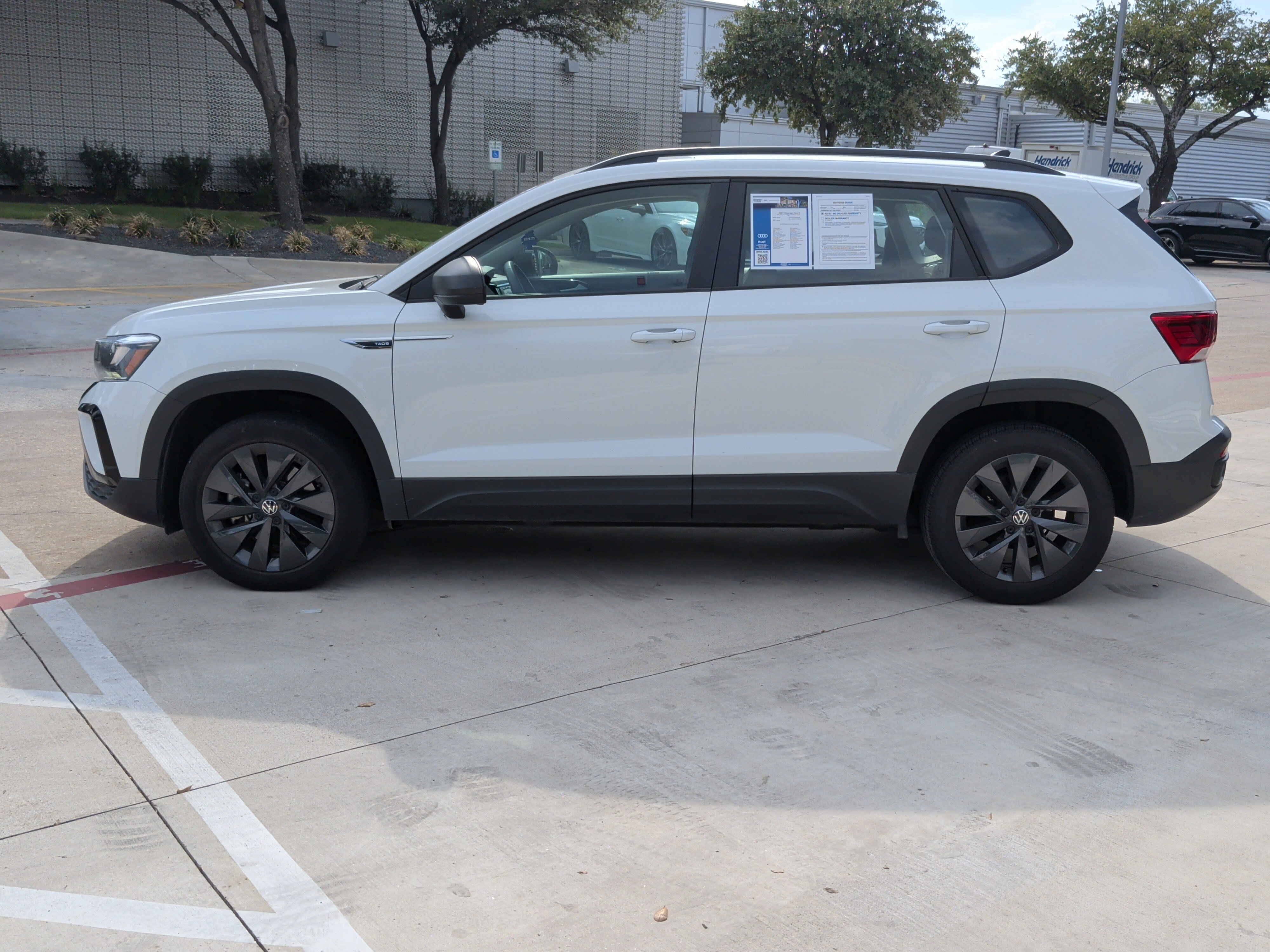 Used 2024 Volkswagen Taos S FWD image 7