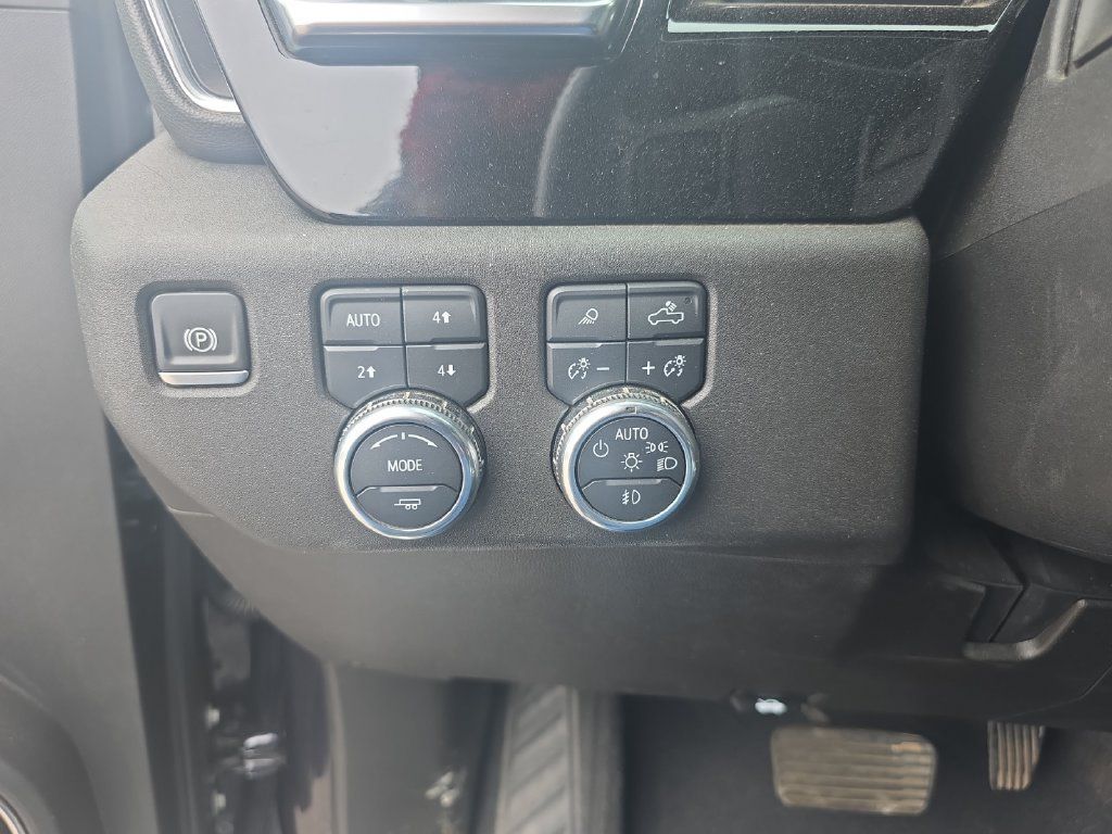 Used 2024 GMC Sierra 2500 SLT w/ SLT Premium Package AWD/4WD image 21