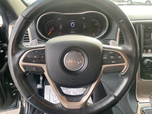 Used 2016 Jeep Grand Cherokee Laredo 75th Anniversary AWD/4WD image 10