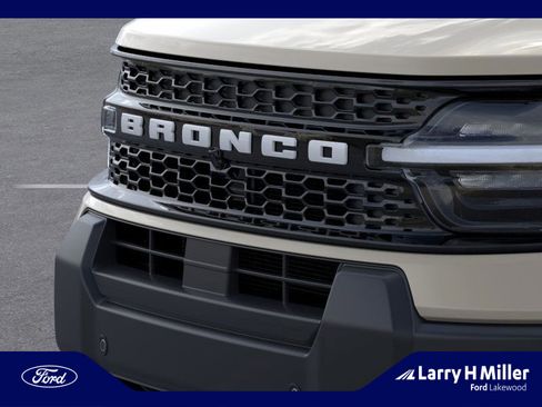New 2025 Ford Bronco Sport Outer Banks w/ Outer Banks Tech Package+ AWD/4WD image 17
