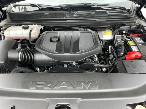 Used 2025 RAM 1500 Warlock AWD/4WD image 25