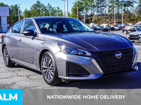 Used 2025 Nissan Altima 2.5 SV image 6