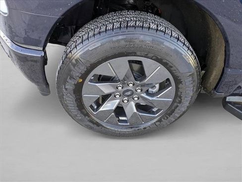 Used 2025 Ford F150 Lightning Flash image 10