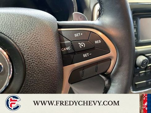 Used 2014 Jeep Grand Cherokee Limited image 32