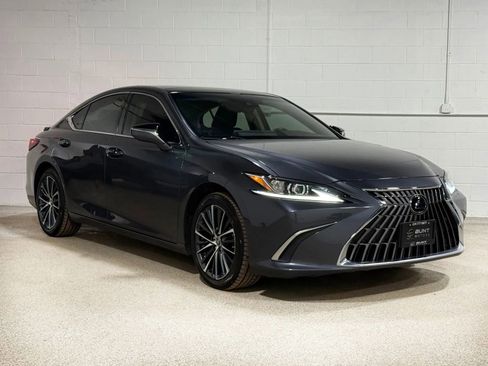 Used 2022 Lexus ES 350 w/ Premium Package image 4