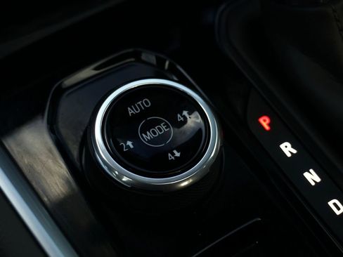 Used 2024 Chevrolet Colorado ZR2 w/ Technology Package image 29