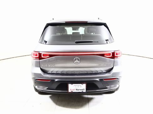 Used 2022 Mercedes-Benz EQB 300 4MATIC image 13