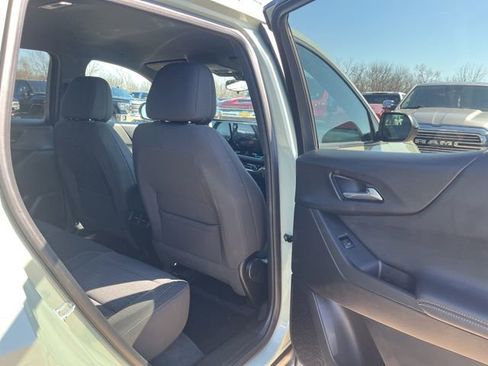 Used 2025 Chevrolet Equinox LT w/ Midnight Edition image 19