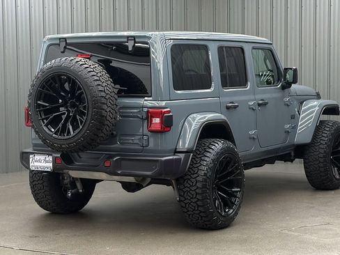 Used 2025 Jeep Wrangler Unlimited Sahara w/ Safety Group AWD/4WD image 5