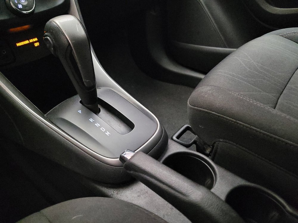 Used 2020 Chevrolet Trax LT FWD image 26