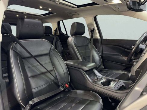 Used 2021 GMC Acadia Denali w/ Denali Technology Package image 64