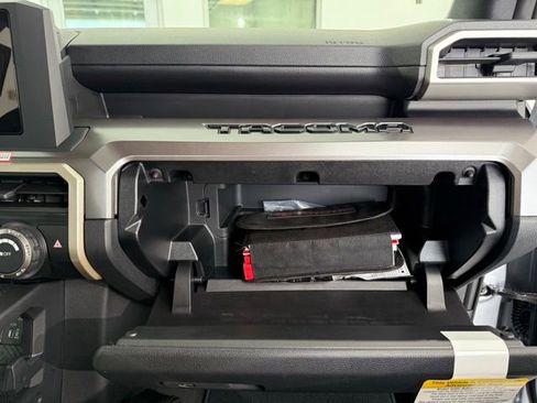 New 2025 Toyota Tacoma TRD Sport image 31