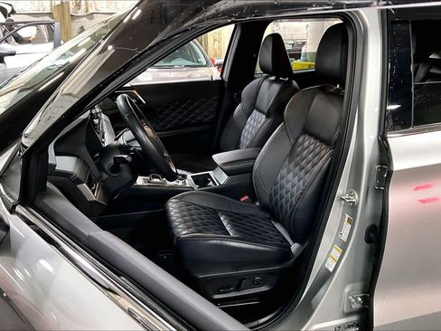 Used 2022 Mitsubishi Outlander SEL image 7