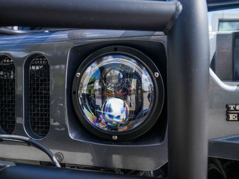 Used 2003 HUMMER H1 4-Door Open Top image 61