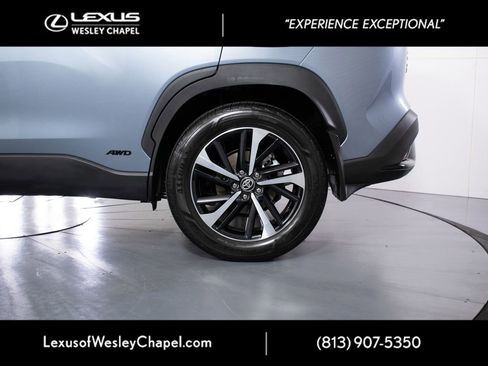 Used 2024 Toyota Corolla Cross AWD Hybrid w/ Convenience Package image 11