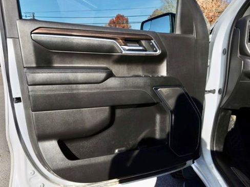 Used 2024 Chevrolet Silverado 1500 LT Trail Boss w/ Protection Package image 17