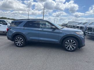 Used 2025 Ford Explorer ST-Line w/ Premium Package video 1