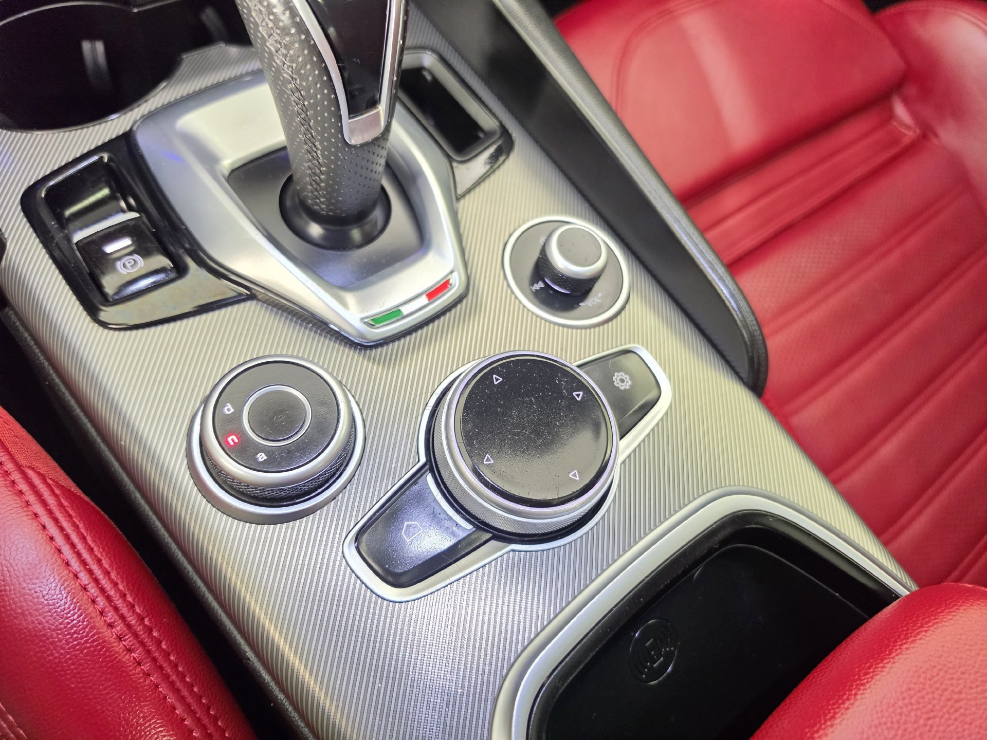 Used 2024 Alfa Romeo Giulia Ti w/ Performance Driving Package RWD image 20