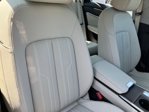 Used 2025 Audi A6 3.0T Premium image 36