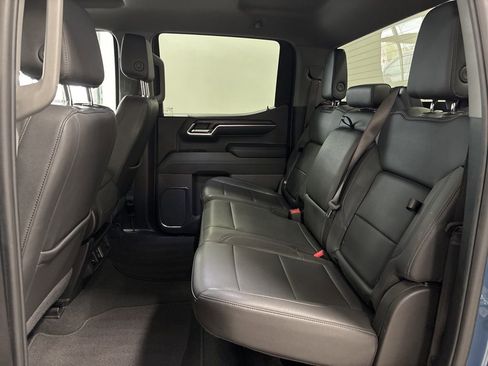Used 2024 GMC Sierra 1500 SLT image 10