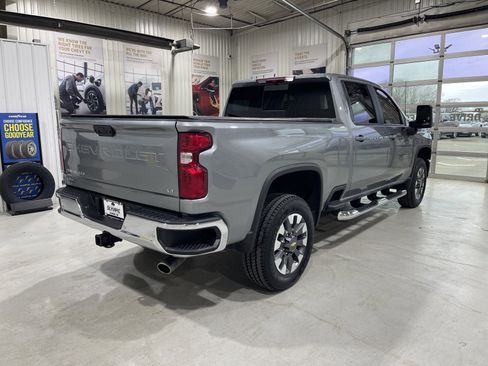 Used 2024 Chevrolet Silverado 3500 LT w/ Safety Package image 8