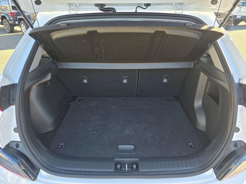 Used 2023 Hyundai Kona SE FWD image 13
