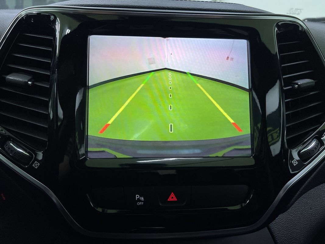 Used 2019 Jeep Cherokee High Altitude AWD/4WD image 22