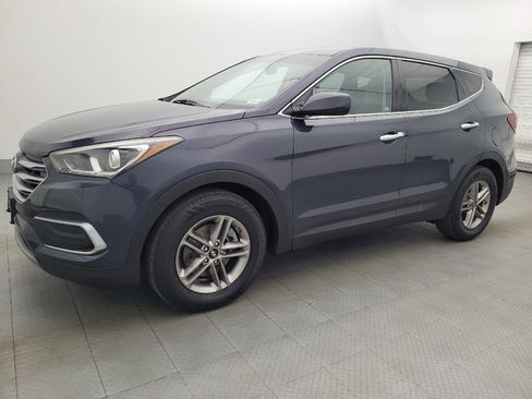 Used 2018 Hyundai Santa Fe Sport FWD image 2