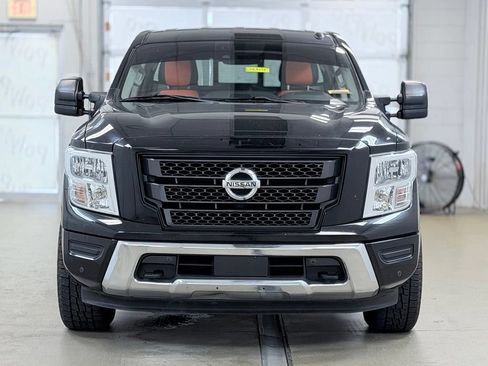 Used 2020 Nissan Titan SV w/ SV Convenience Package AWD/4WD image 2