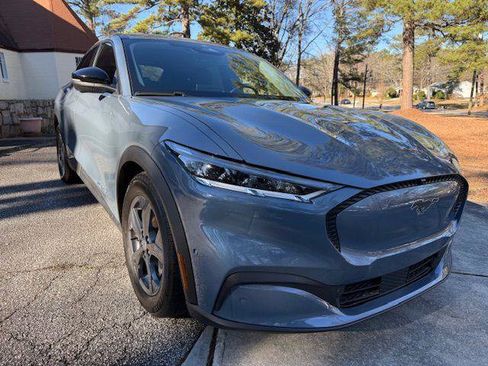 Used 2023 Ford Mustang Mach-E Select image 21