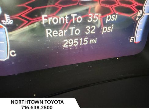 Used 2023 Jeep Compass Latitude w/ Convenience Group AWD/4WD image 9