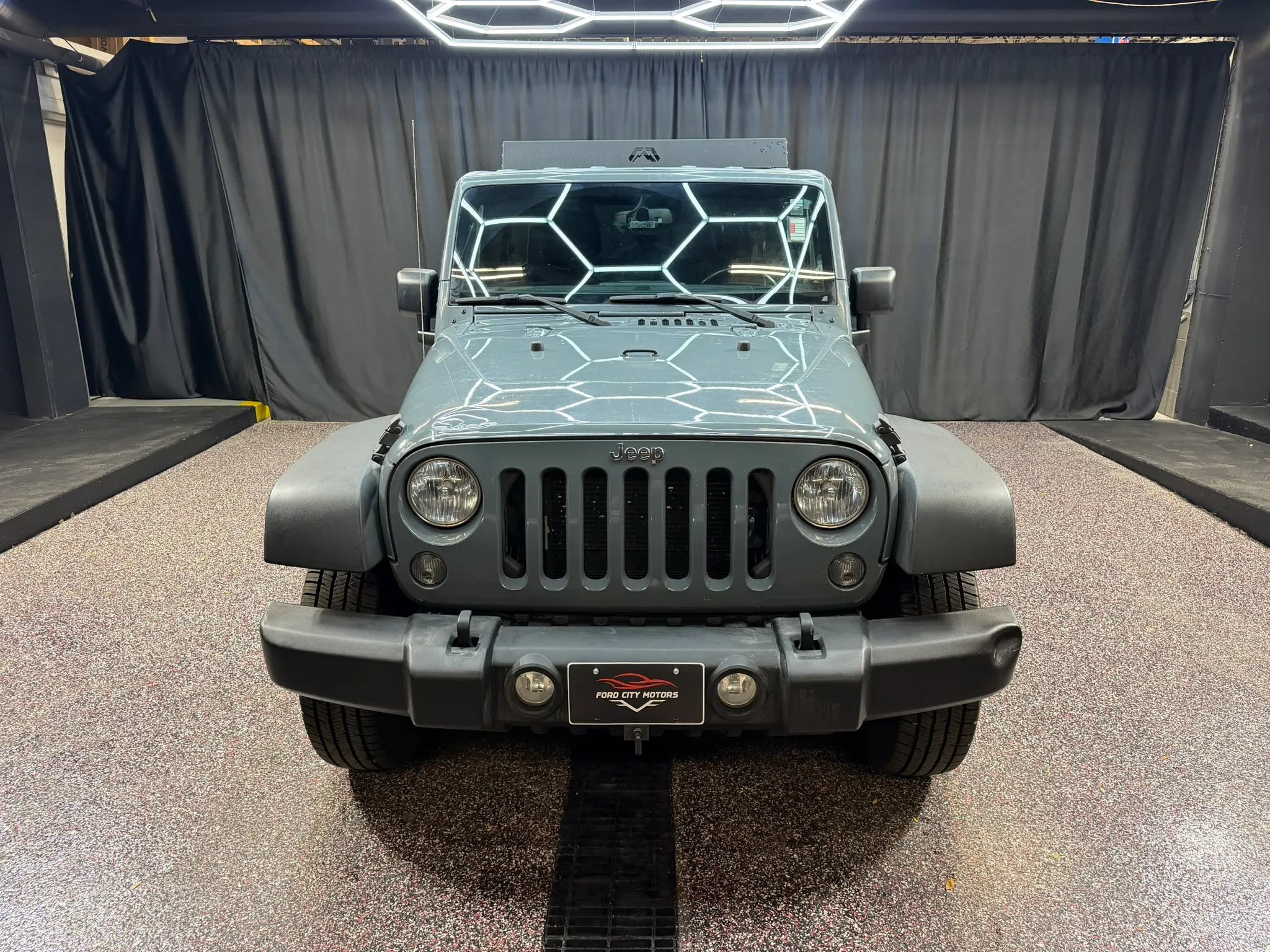 Used 2014 Jeep Wrangler Unlimited Sport w/ Dual Top Group AWD/4WD image 3