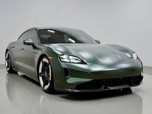 Used 2025 Porsche Taycan Turbo S w/ Premium Package AWD/4WD image 11