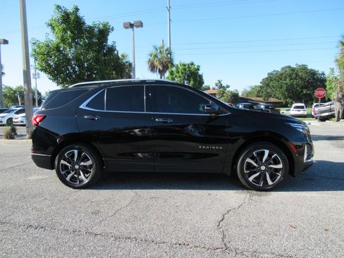 Used 2022 Chevrolet Equinox Premier AWD/4WD image 2