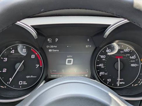 Used 2019 Alfa Romeo Giulia Ti RWD image 12