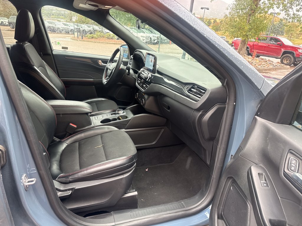 Certified 2025 Ford Escape ST-Line Select AWD/4WD image 26