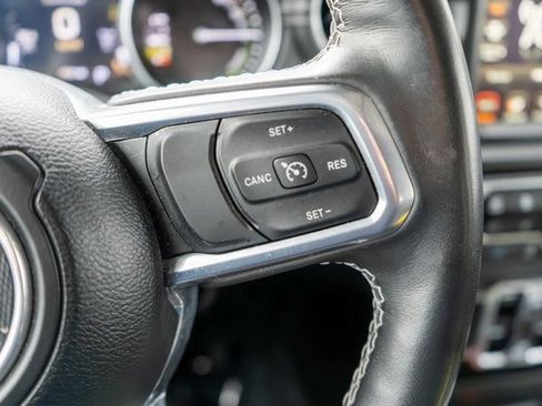 Used 2023 Jeep Wrangler Unlimited Sahara w/ Cold Weather Group AWD/4WD image 22