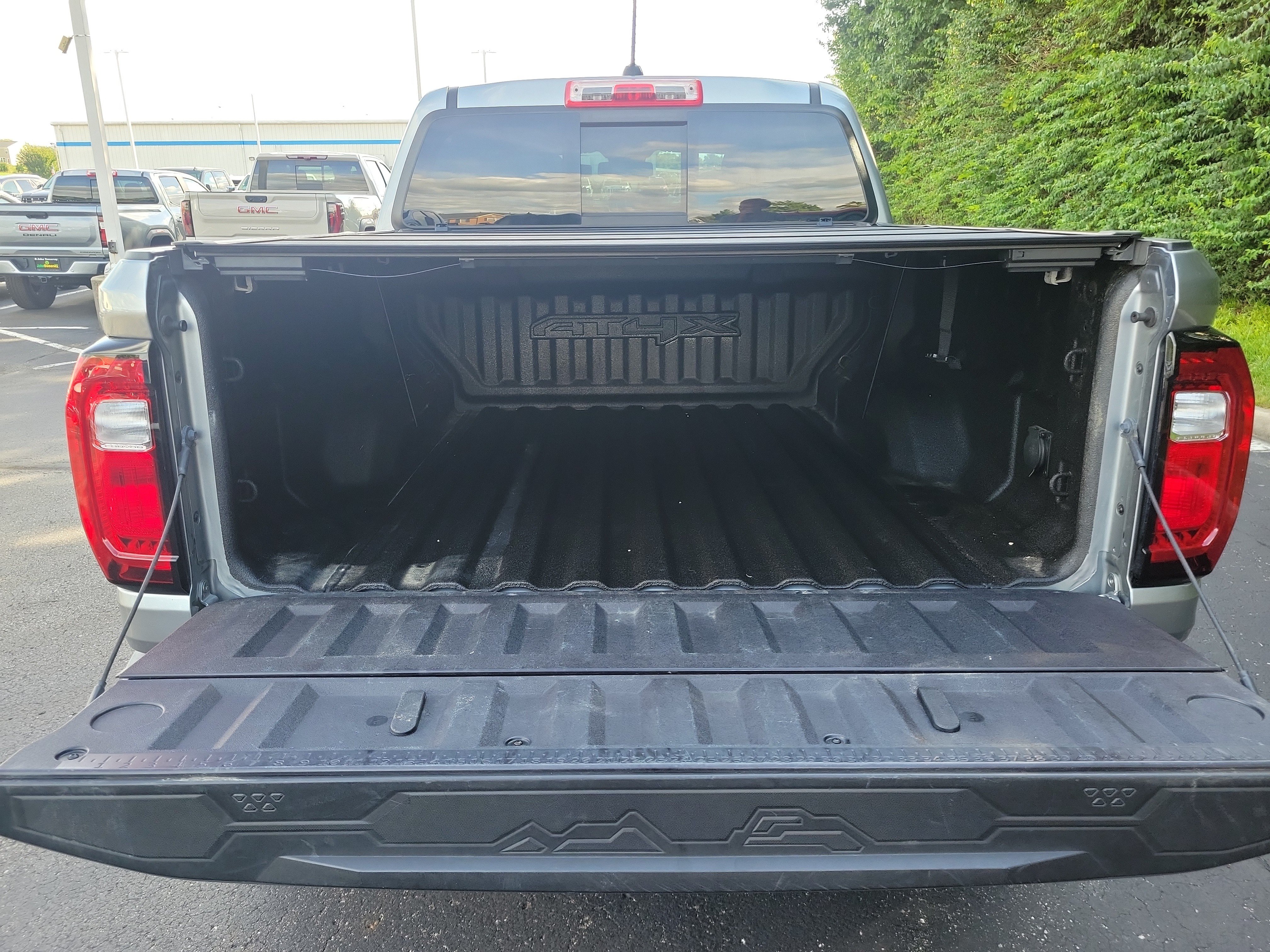 Used 2024 GMC Canyon AT4X AWD/4WD image 7